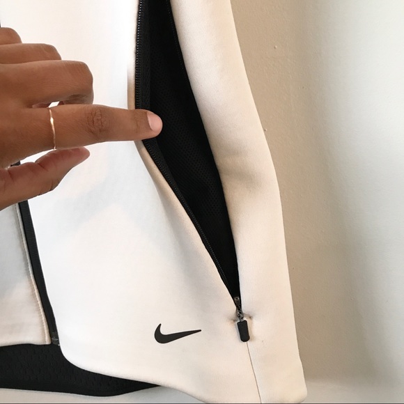 Nike Therma Fit Sphere Running Vest - Picture 4 of 6